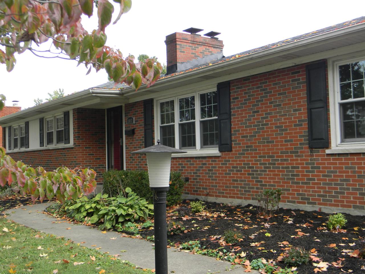1817 Wesley Ave - Photo 1