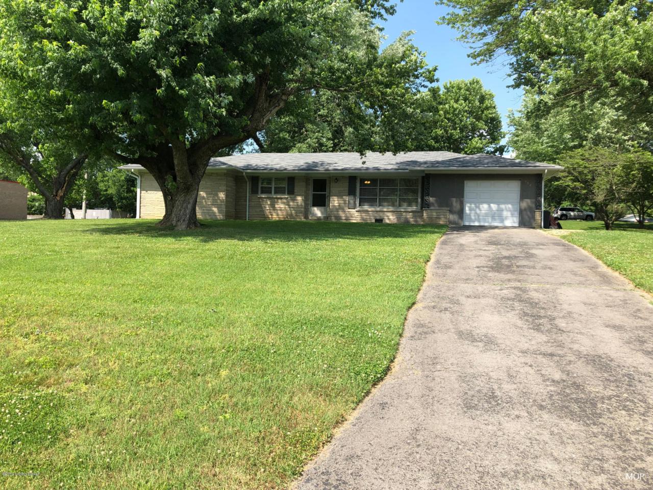 902 Stockton St - Photo 1