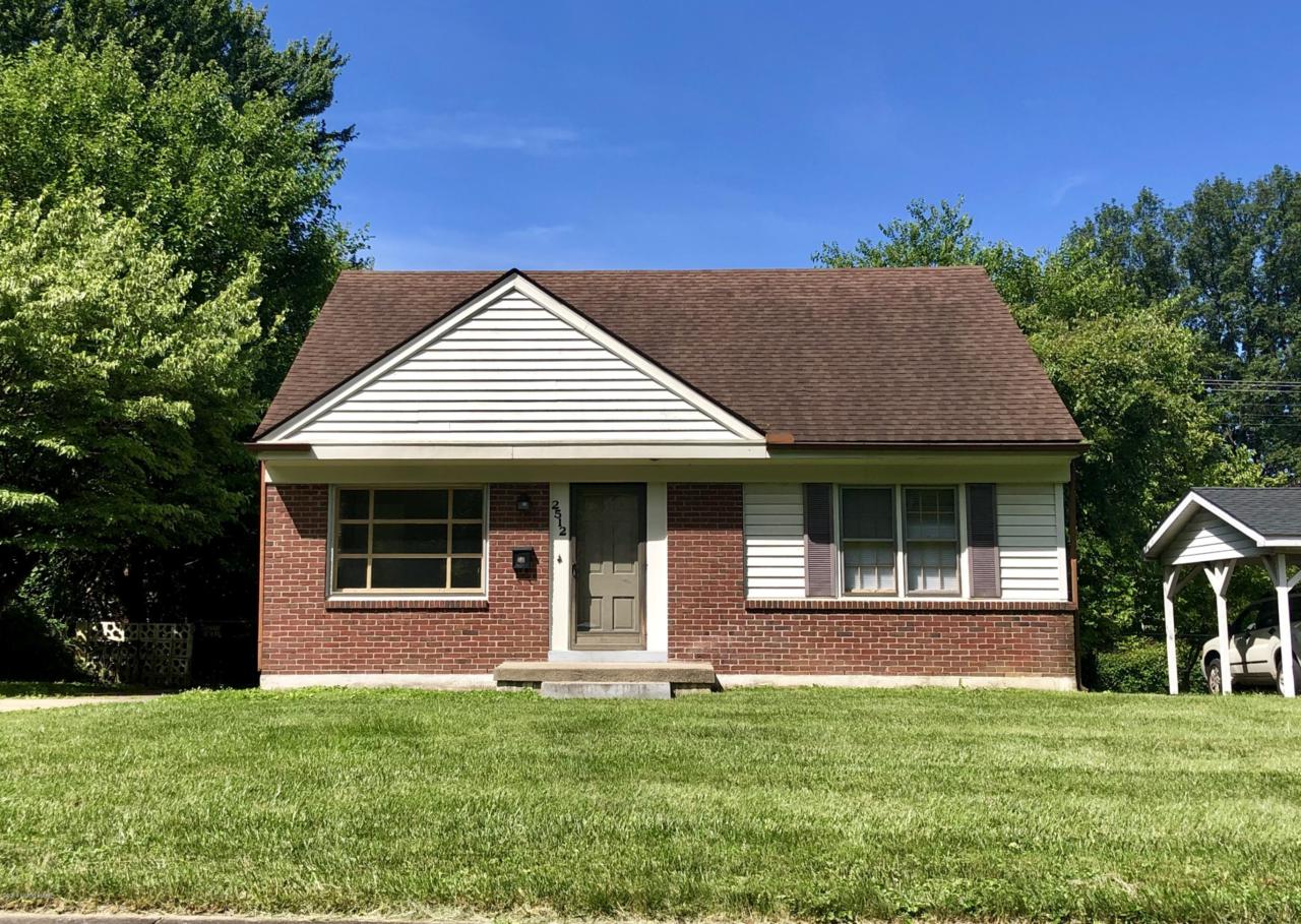 2512 Ashbrook Ave - Photo 1