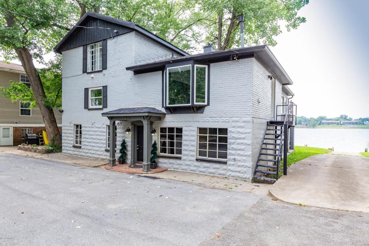 2911 Waldoah Beach Rd - Photo 1