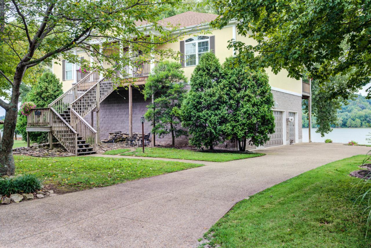 1206 Riverside Dr - Photo 1