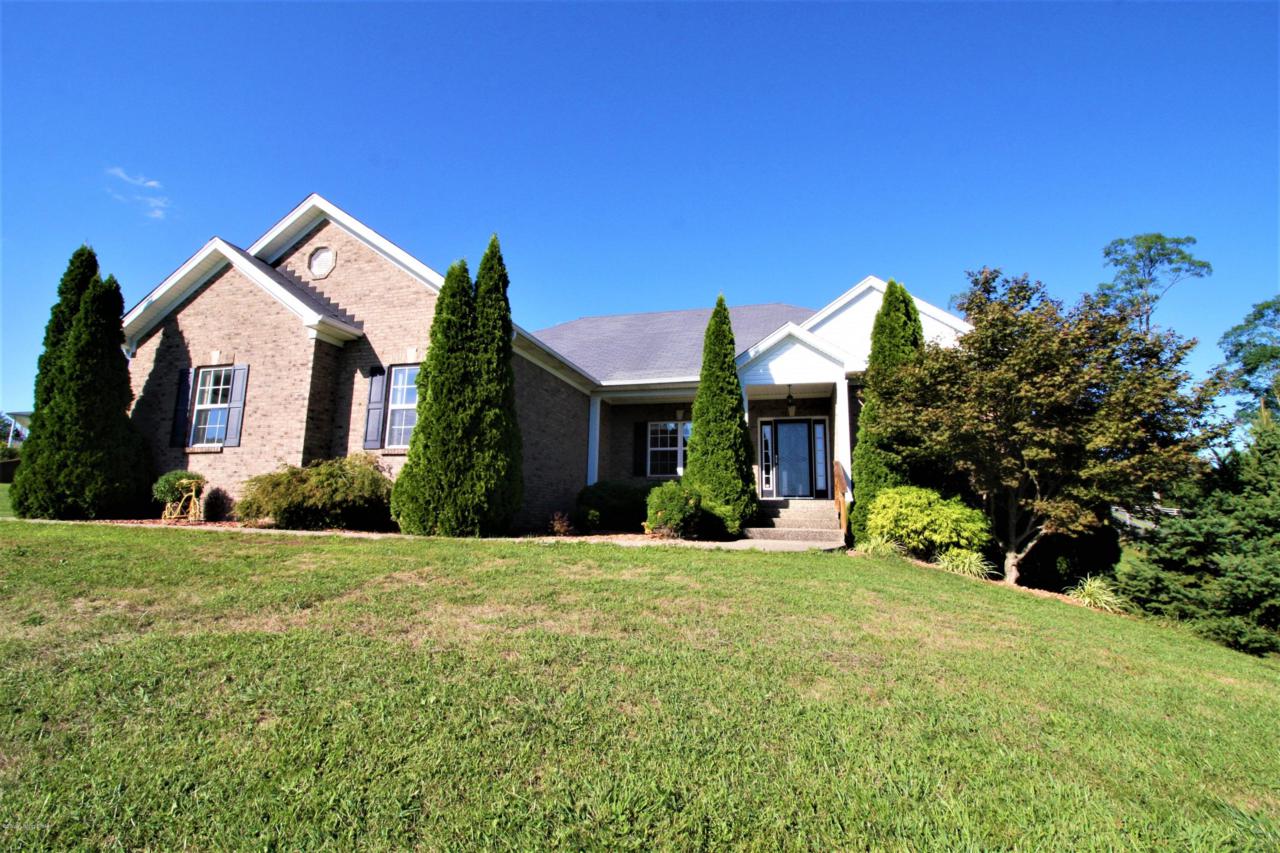 2211 Courtney Dr - Photo 1