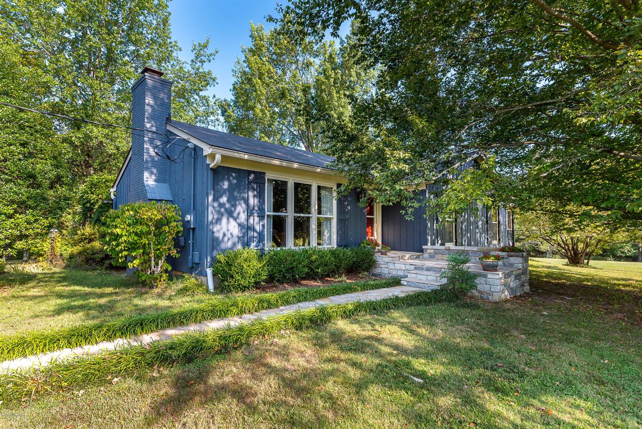 1132 Flat Rock Rd - Photo 1