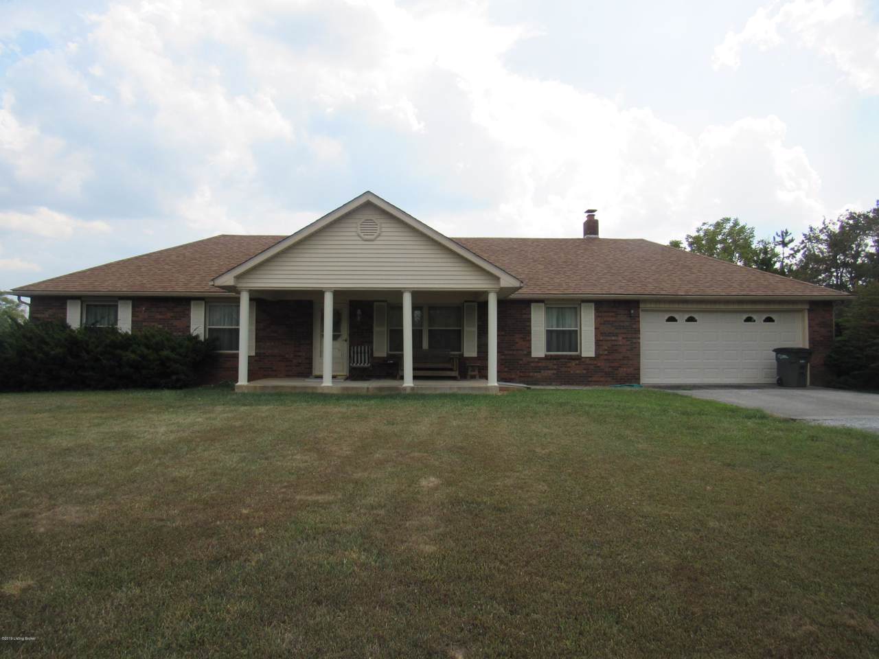 305 Country Ln - Photo 1