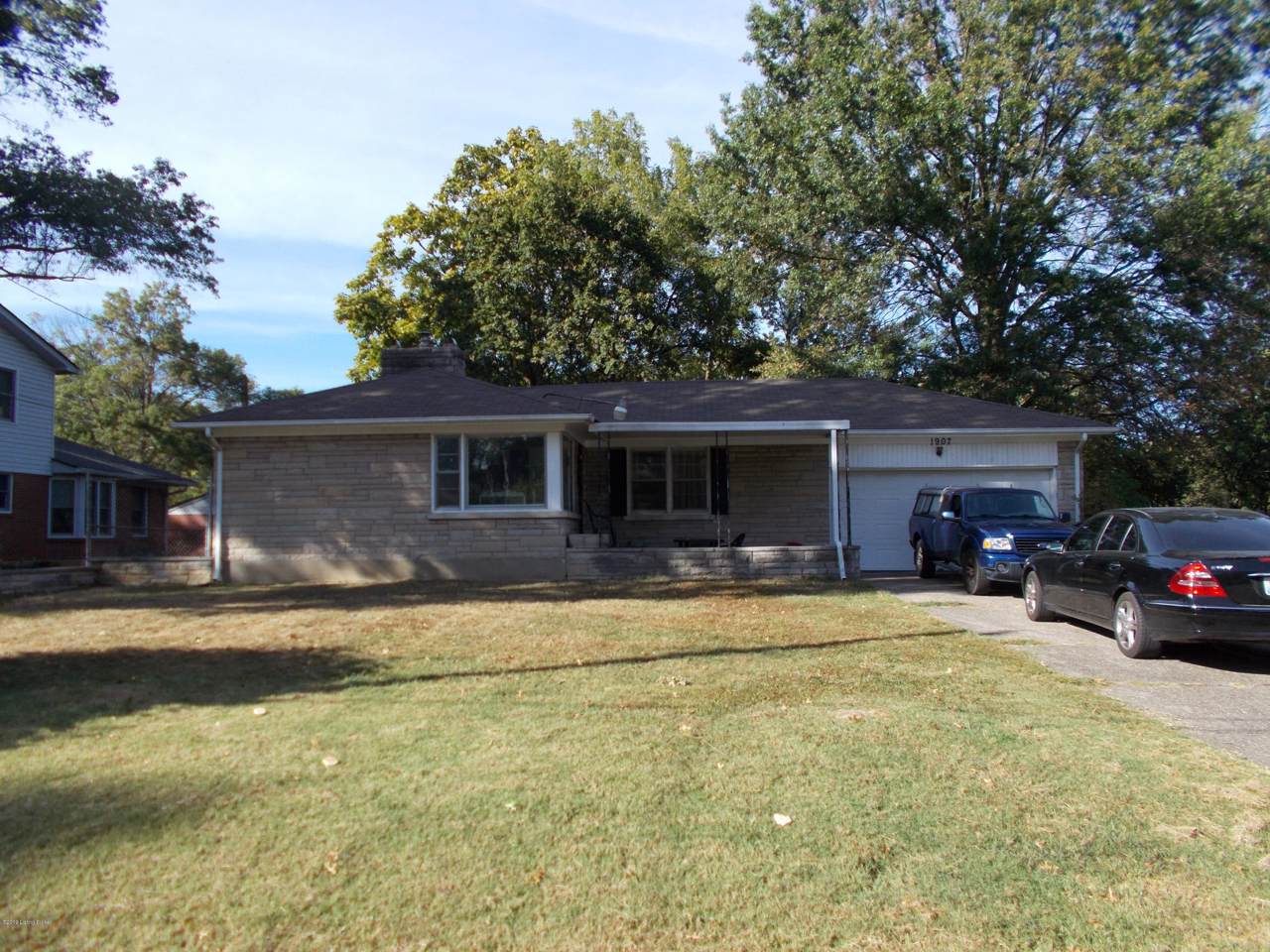1907 Elmore St - Photo 1