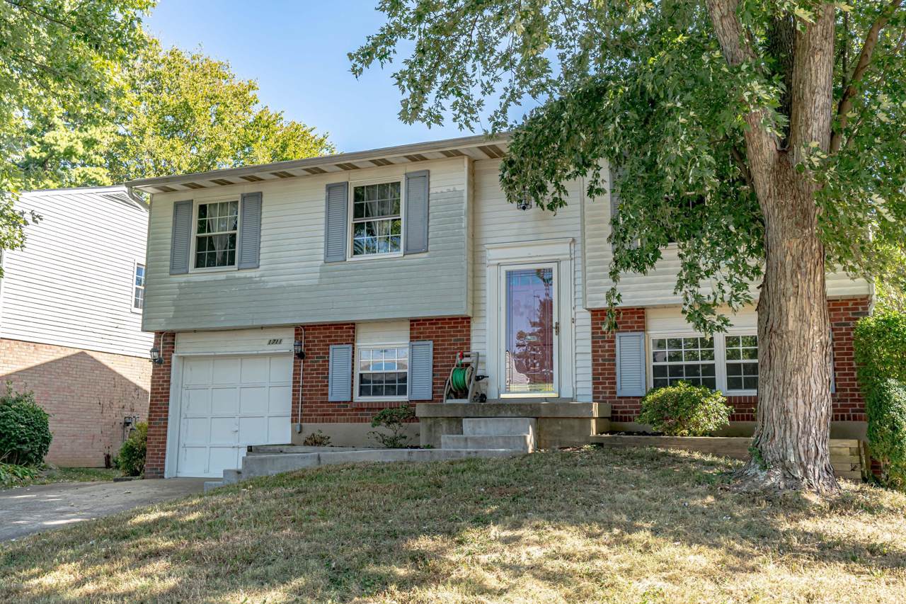 1711 Flagstaff Ct - Photo 1