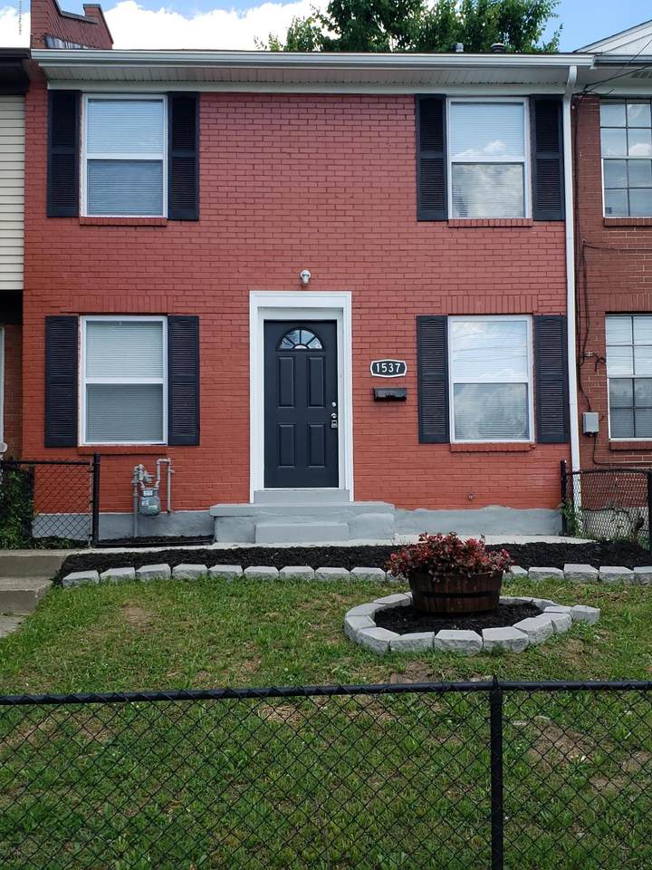 1537 35th St - Photo 1