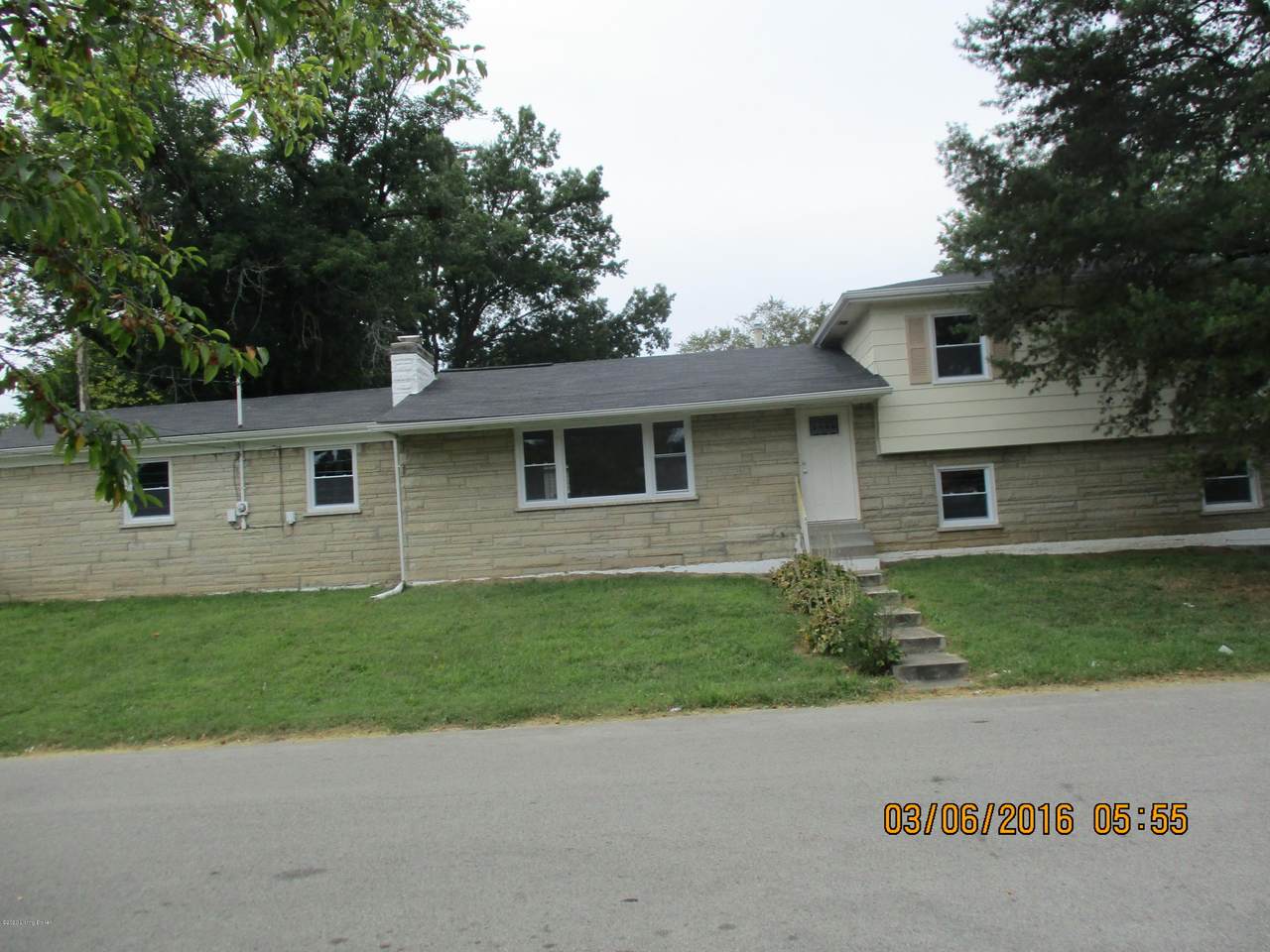 4500 Dumesnil St - Photo 1