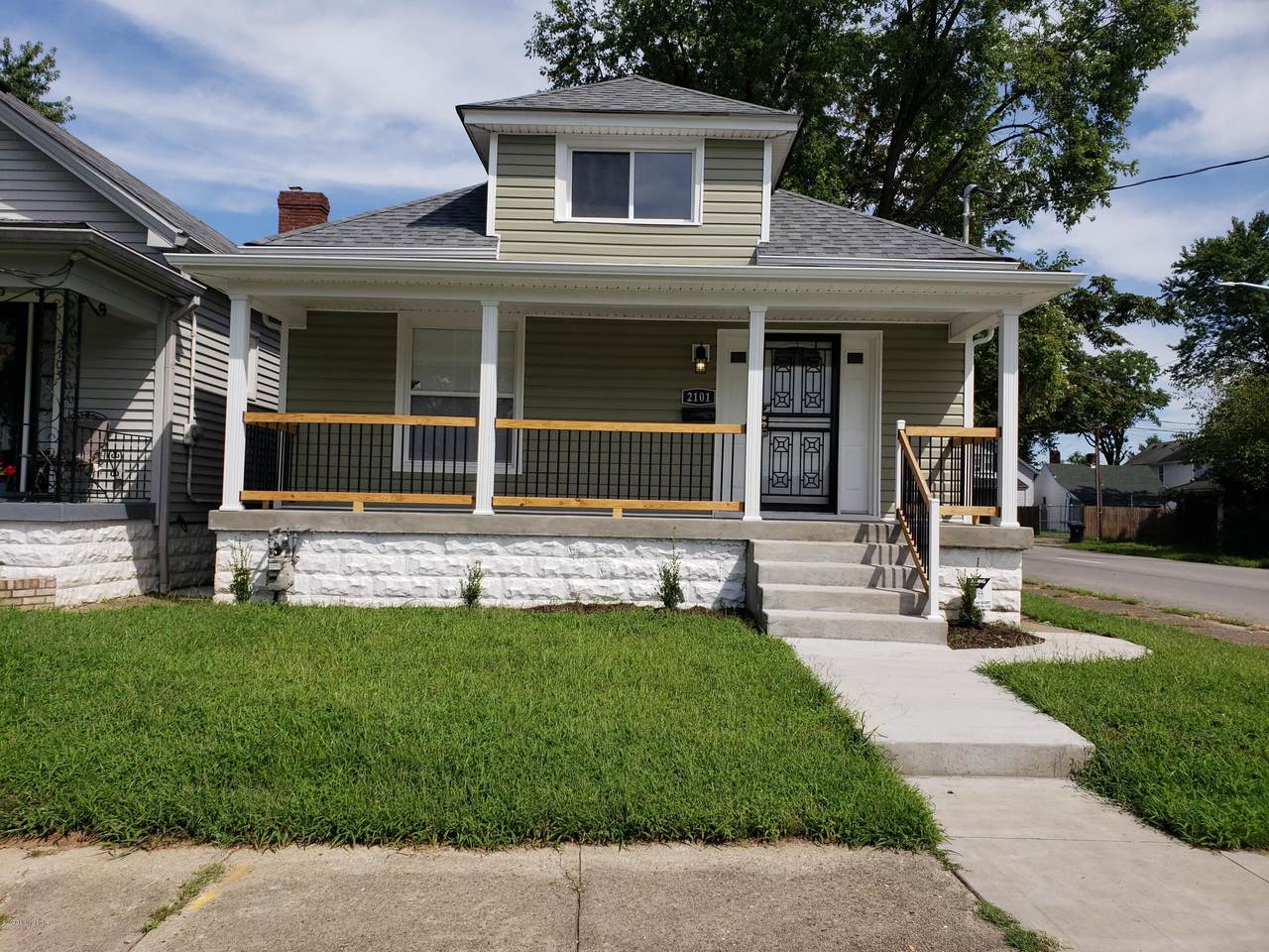 2101 Date St - Photo 1