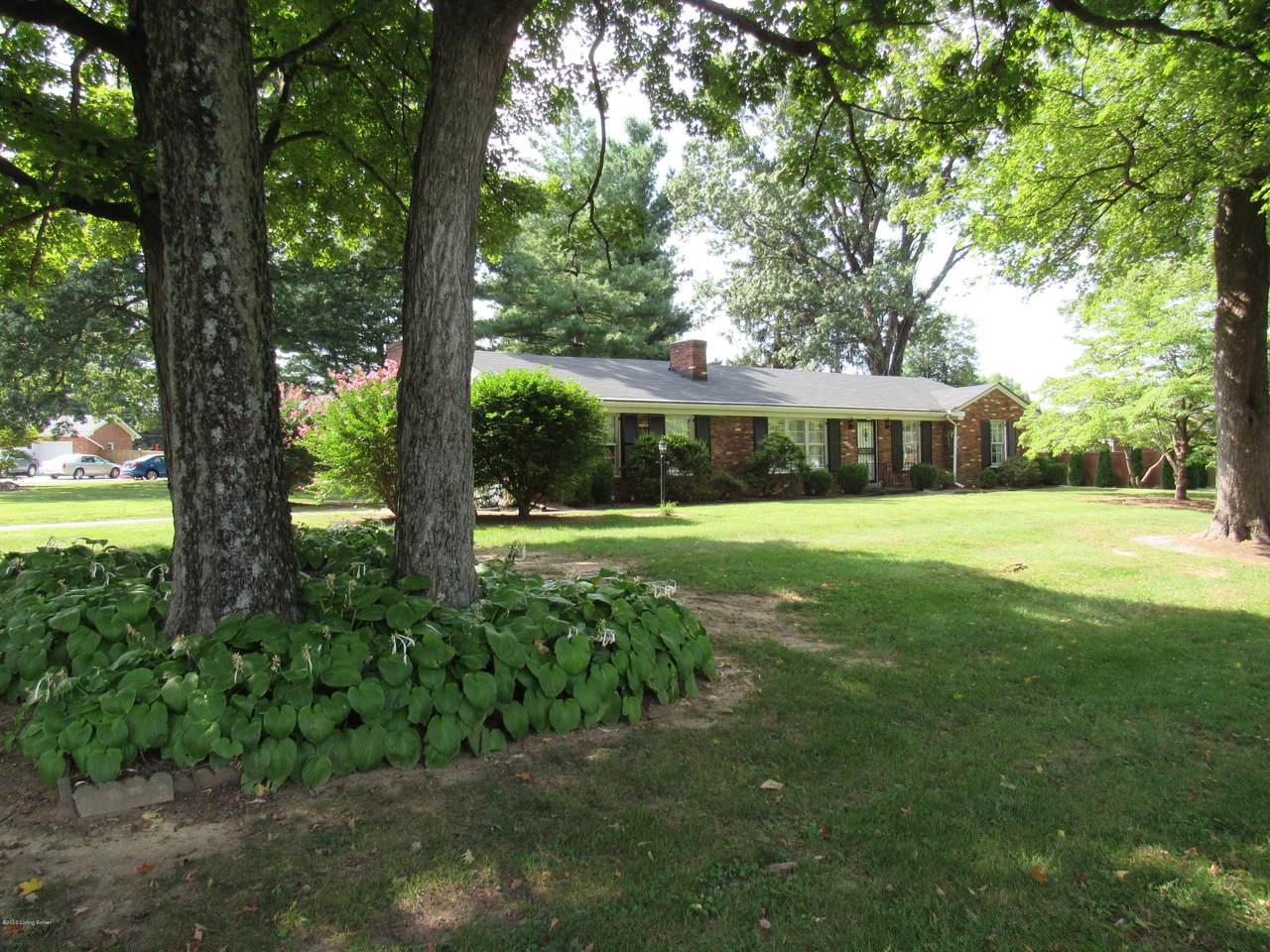 114 Wildwood Ln - Photo 1