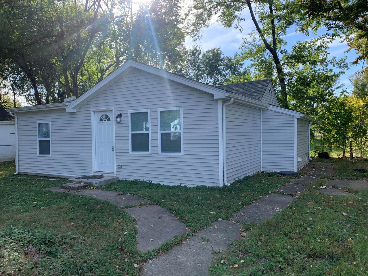 4018 Woodruff Ave - Photo 1