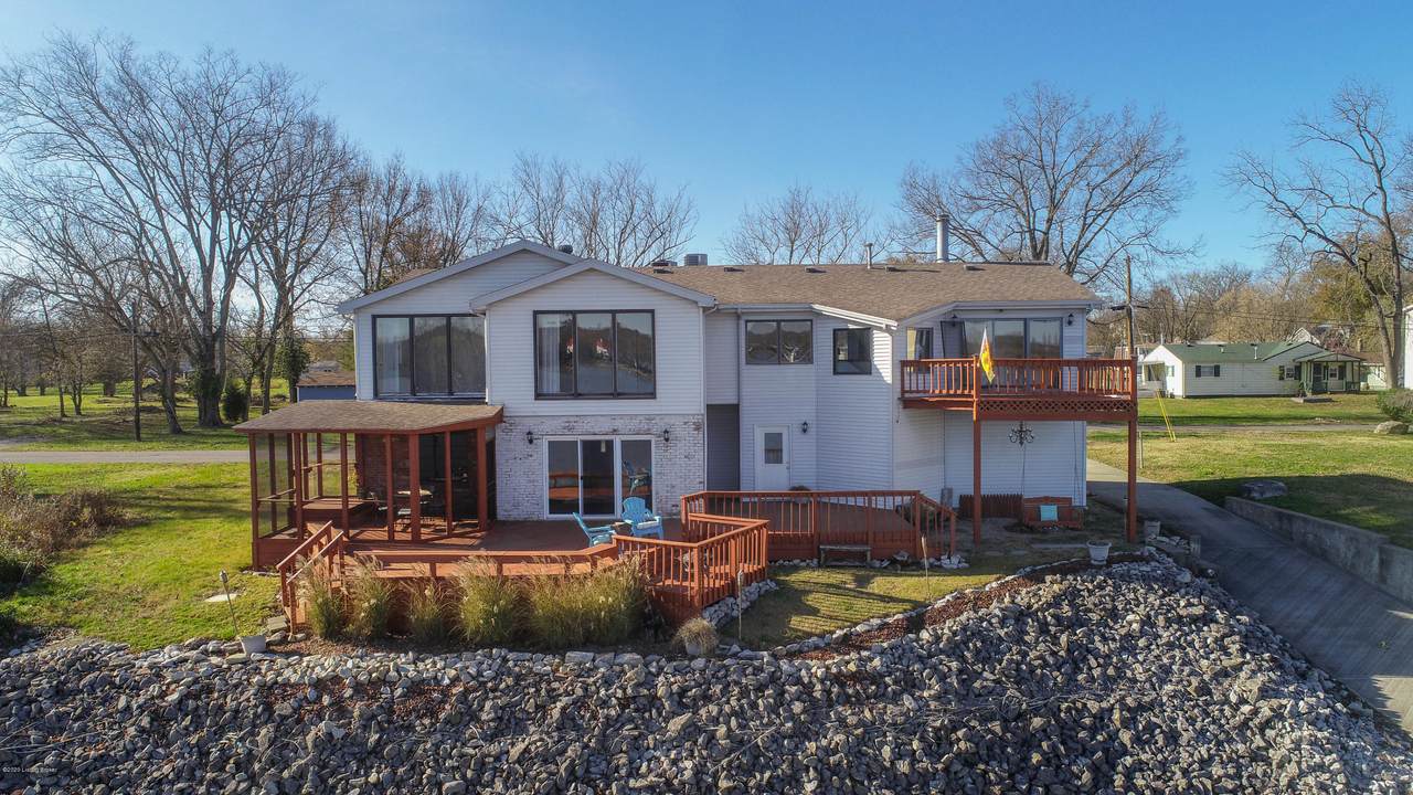 301 Front St - Photo 1