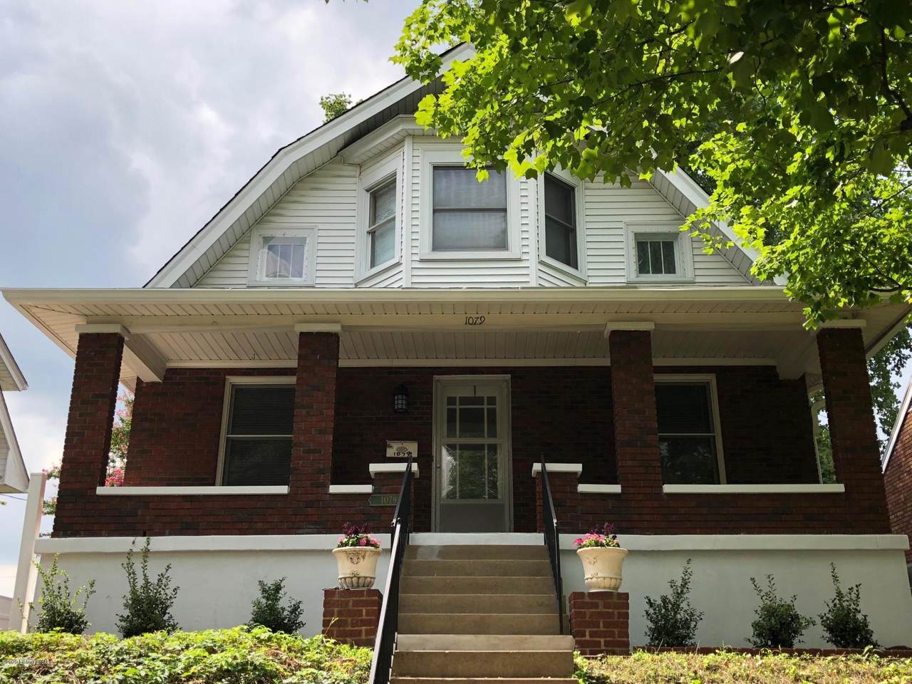 1079 Eastern Pkwy - Photo 1