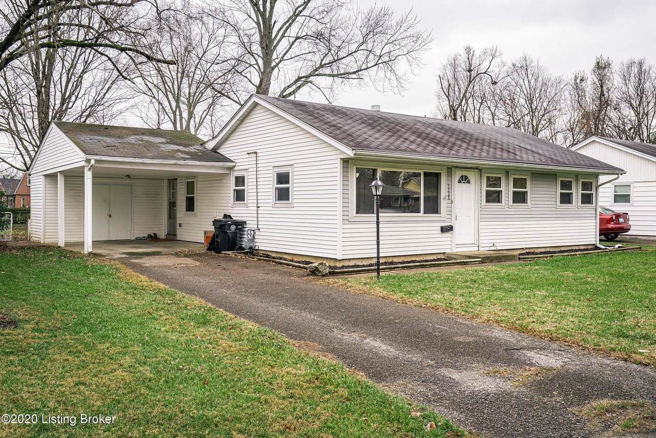 3208 Ainslie Way - Photo 1