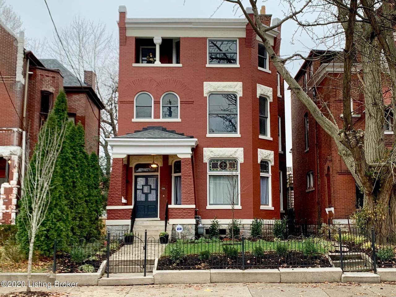 1263 1st St - Photo 1