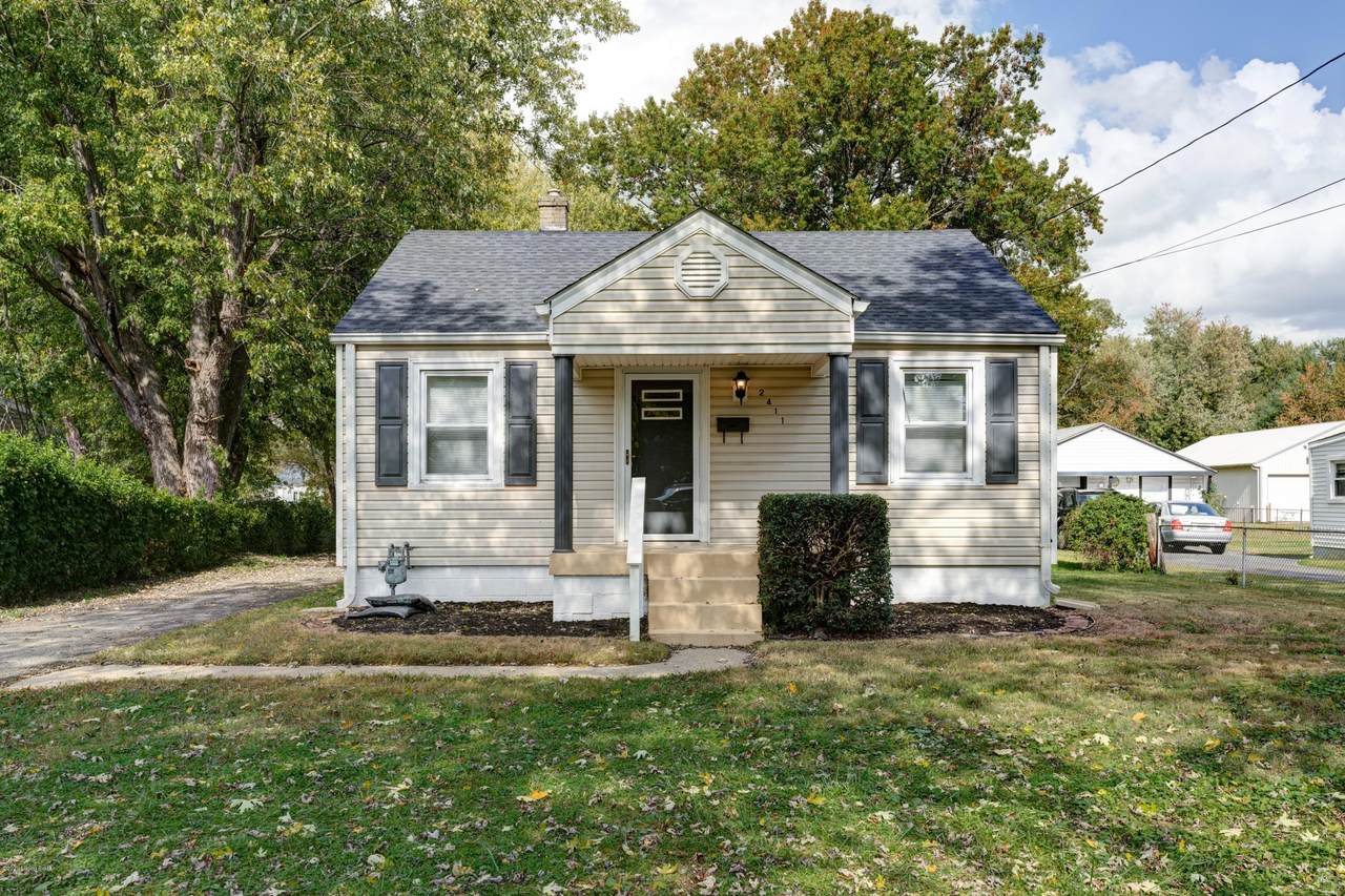 2411 Dulworth Dr - Photo 1