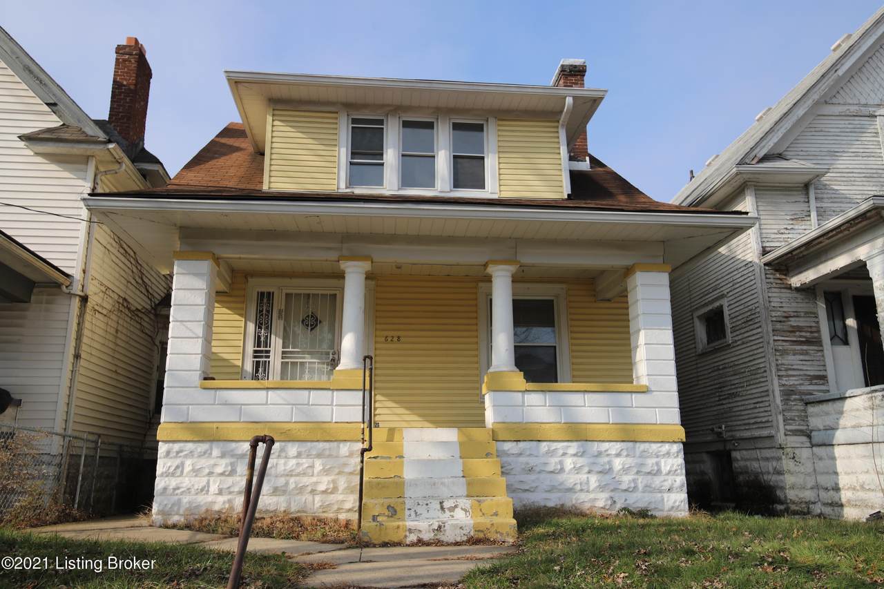 628 38th St - Photo 1