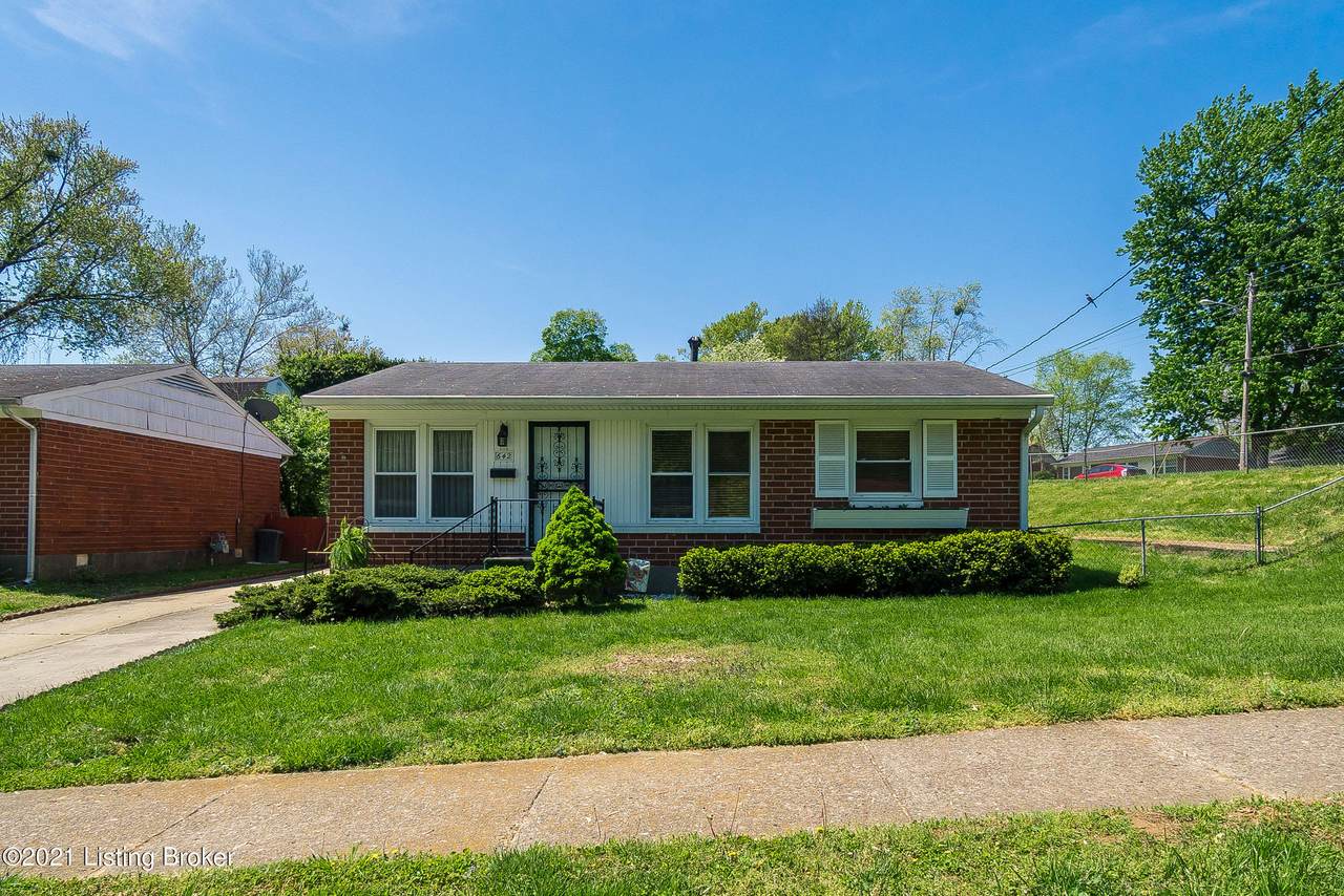 642 Emily Rd - Photo 1