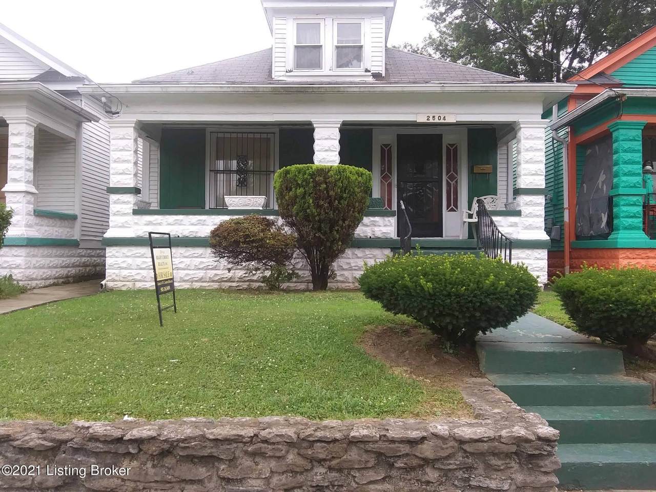 2504 Osage Ave - Photo 1