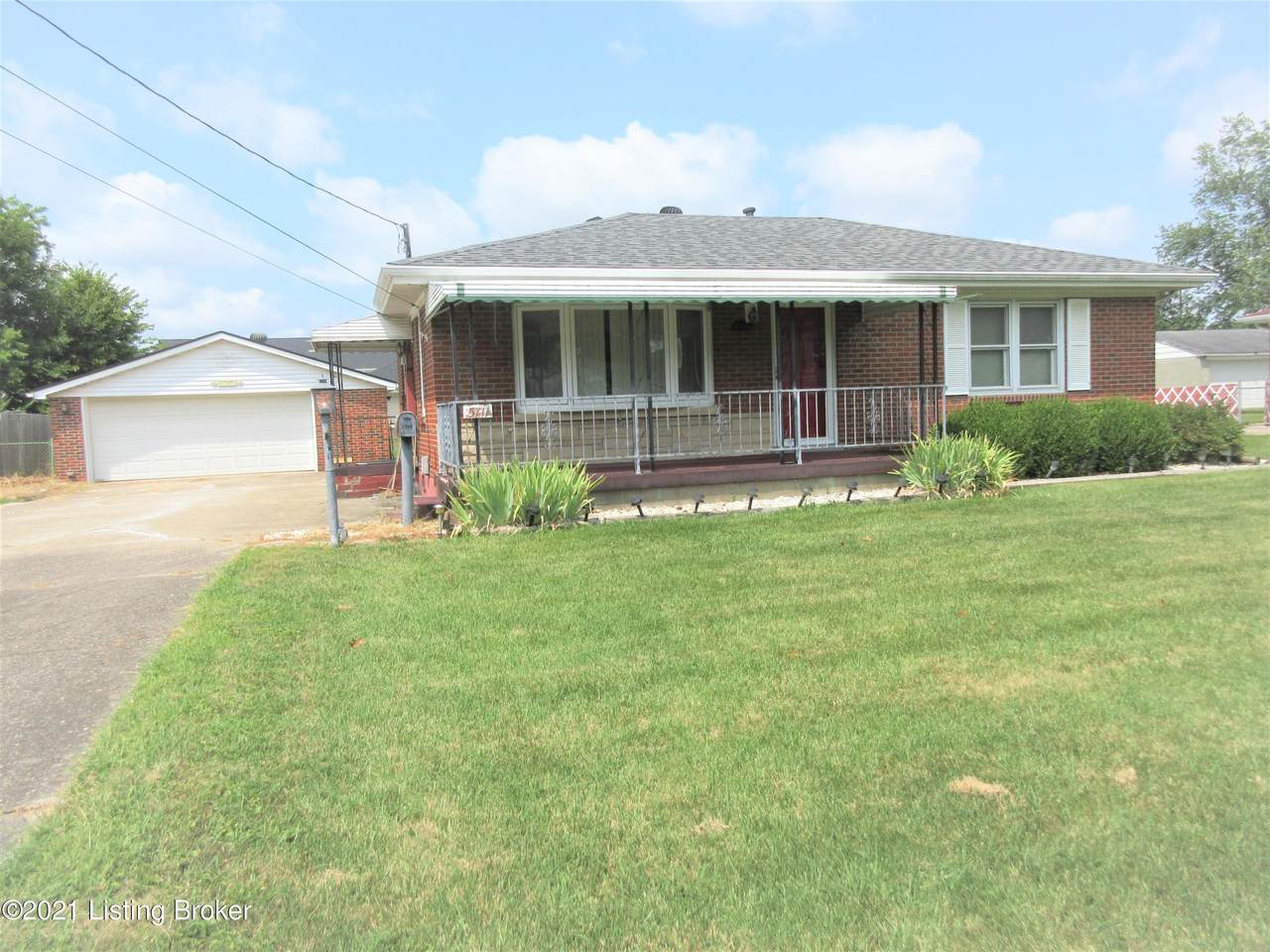 5111 Emerald Dr - Photo 1
