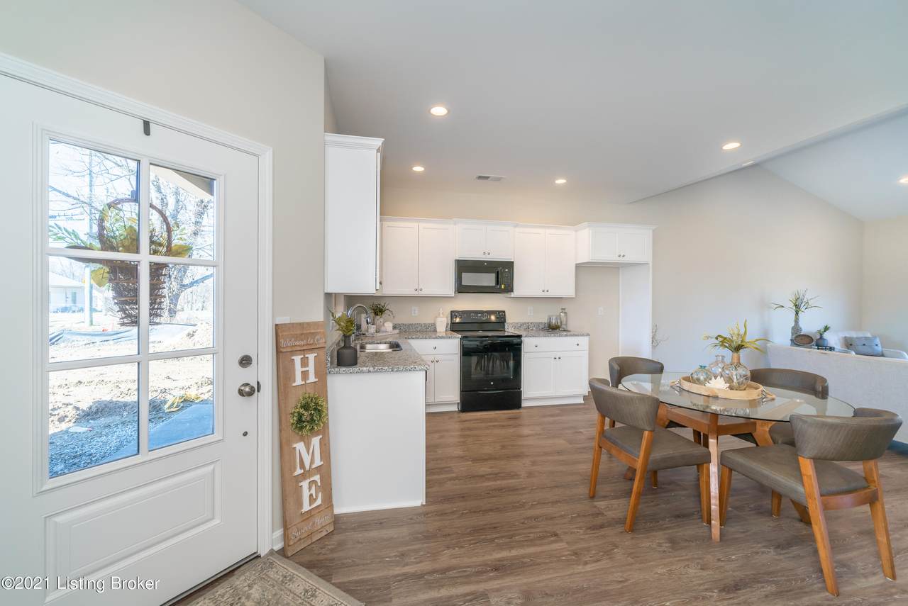 9512 Clubview Dr - Photo 1