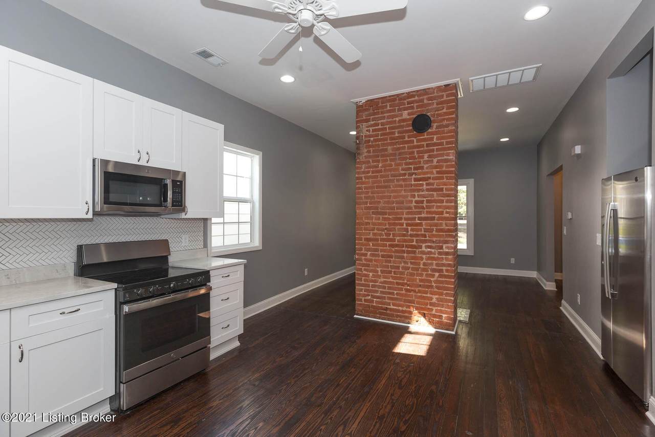 1427 Floyd St - Photo 1