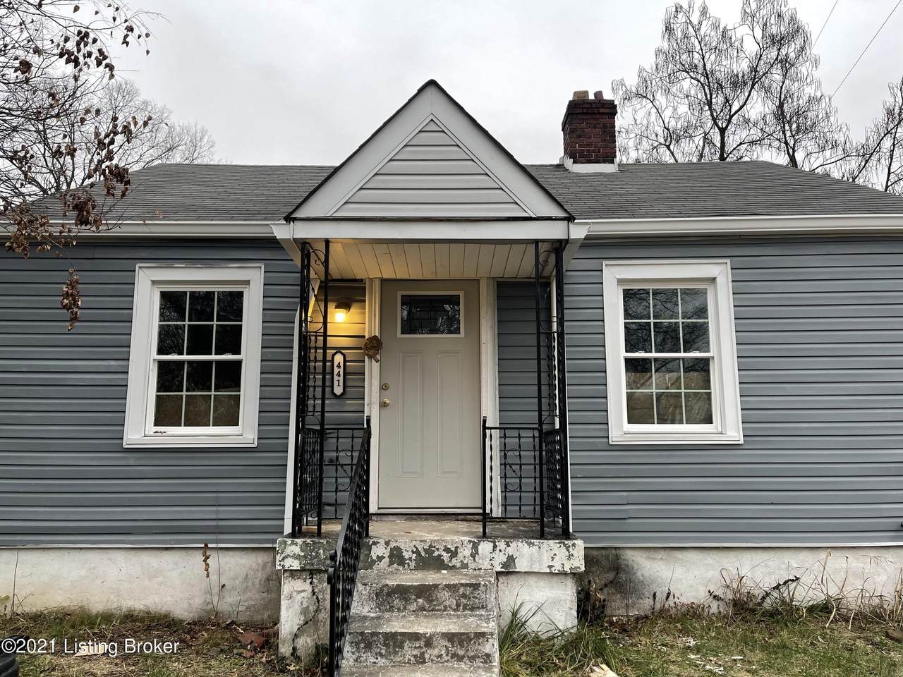 441 28th St - Photo 1