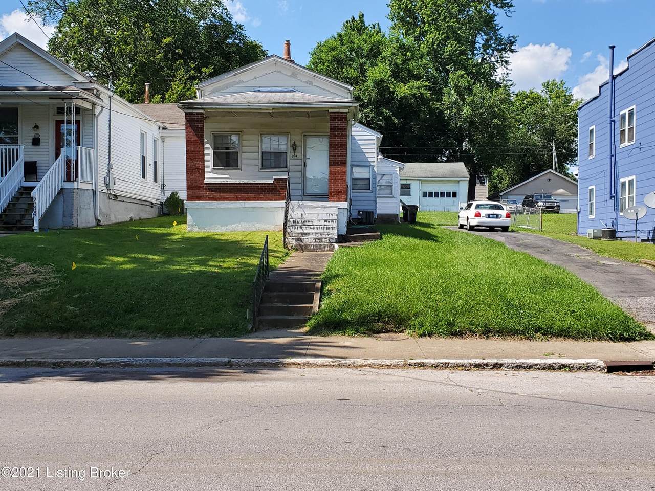 2041 Payne St - Photo 1