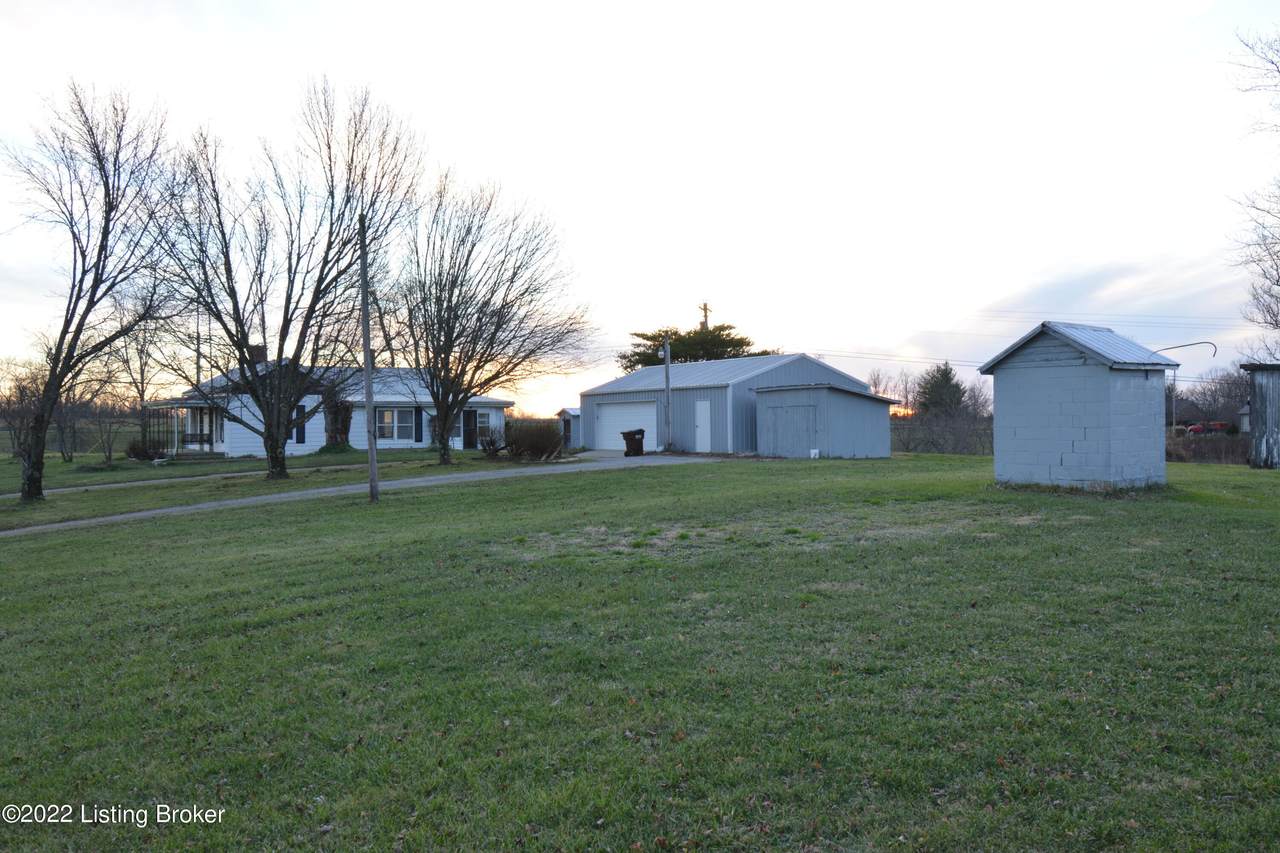 8400 42 Hwy - Photo 1