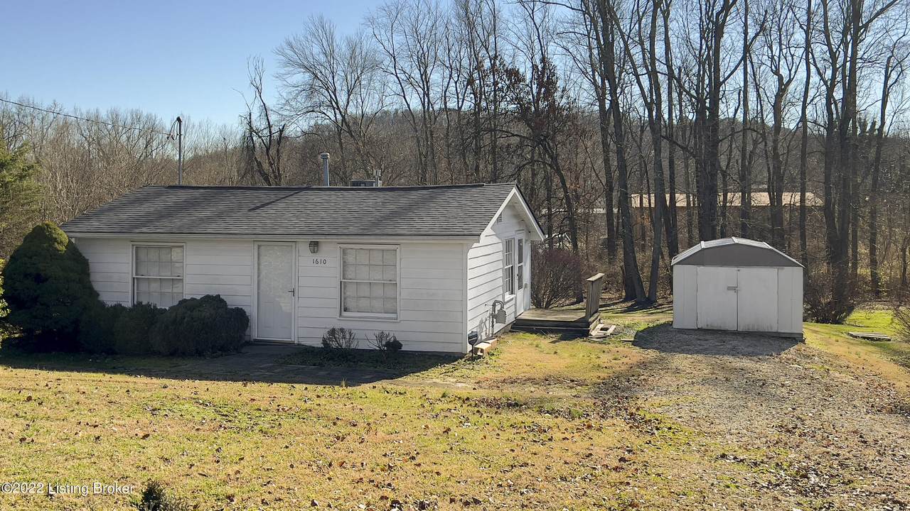1610 Cherry Ln - Photo 1
