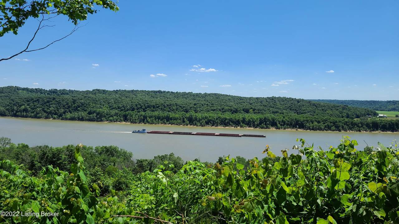001 Riverview Ln - Photo 1