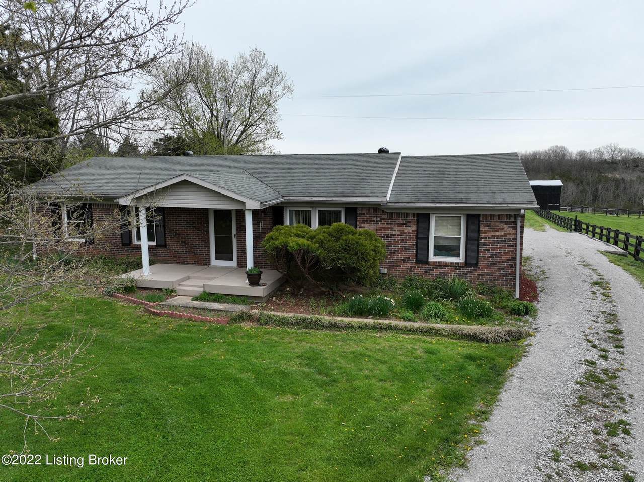 820 Hickory Ridge Rd - Photo 1
