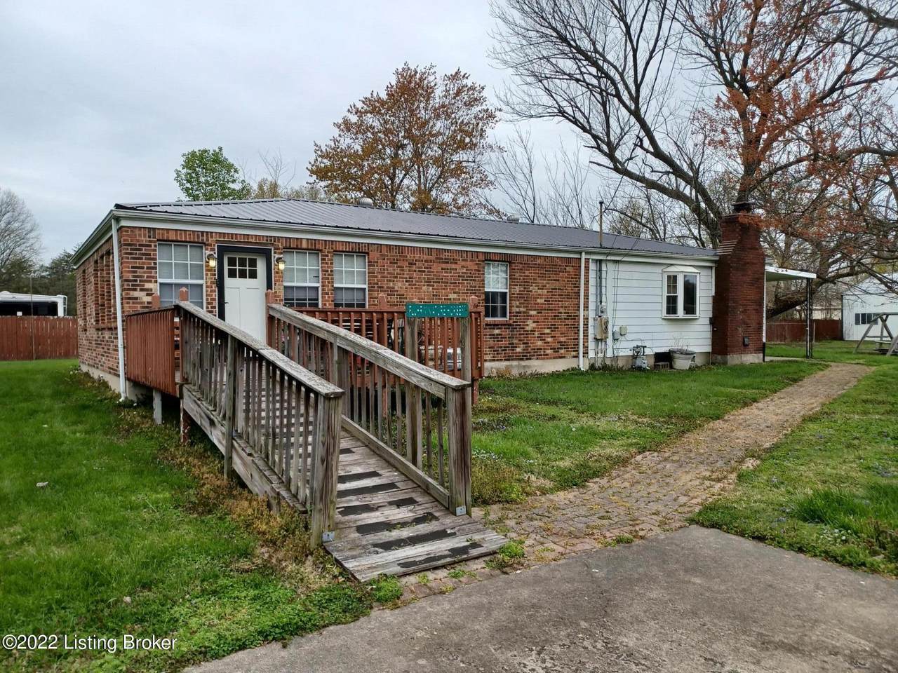 7703 Greenwood Rd - Photo 1
