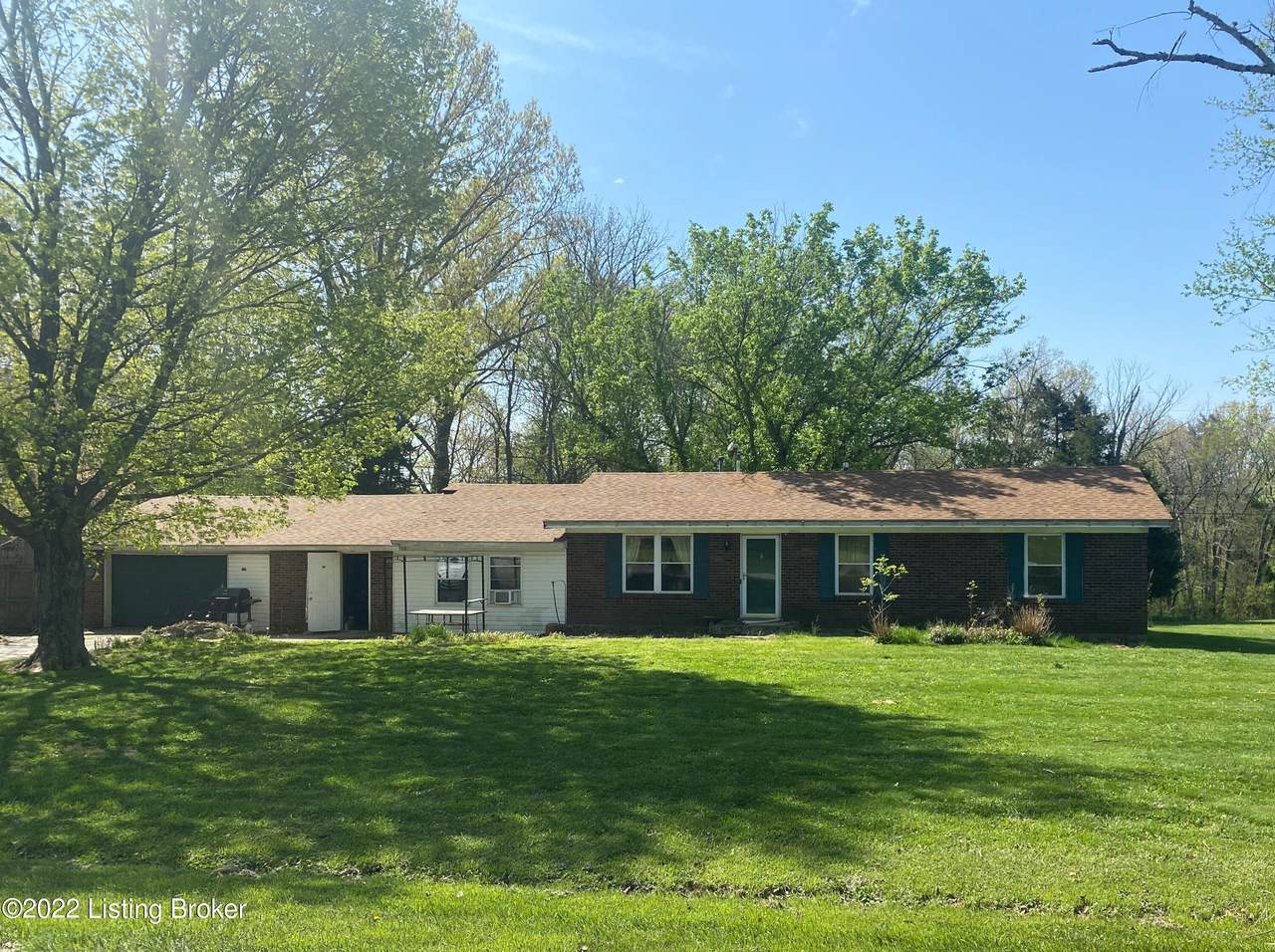 287 Oakridge Dr - Photo 1