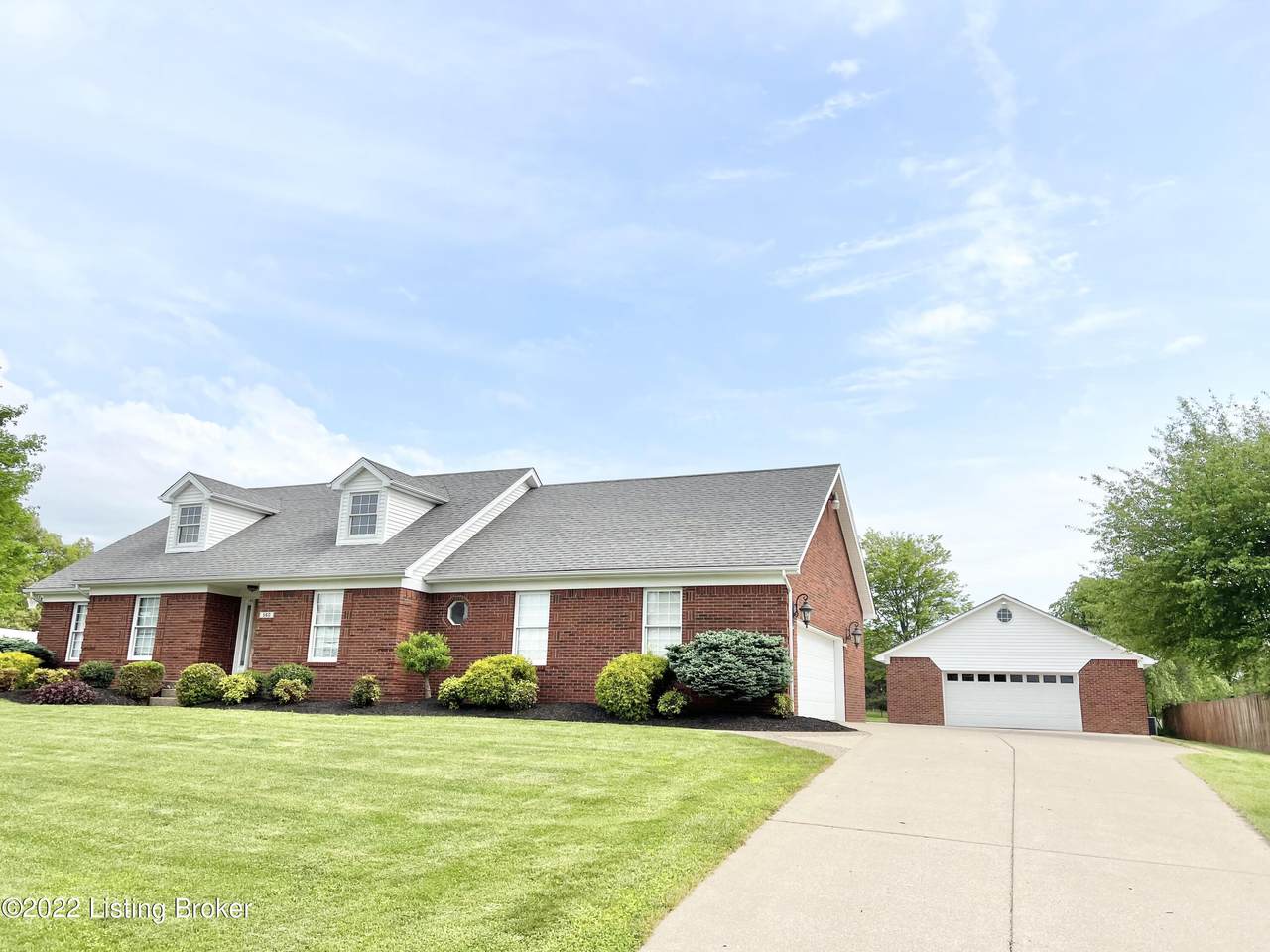 560 Wava Dr - Photo 1