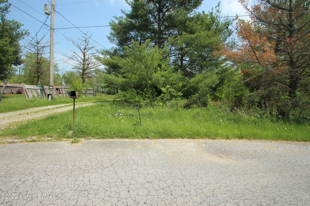 963 Pollitt Cir - Photo 1