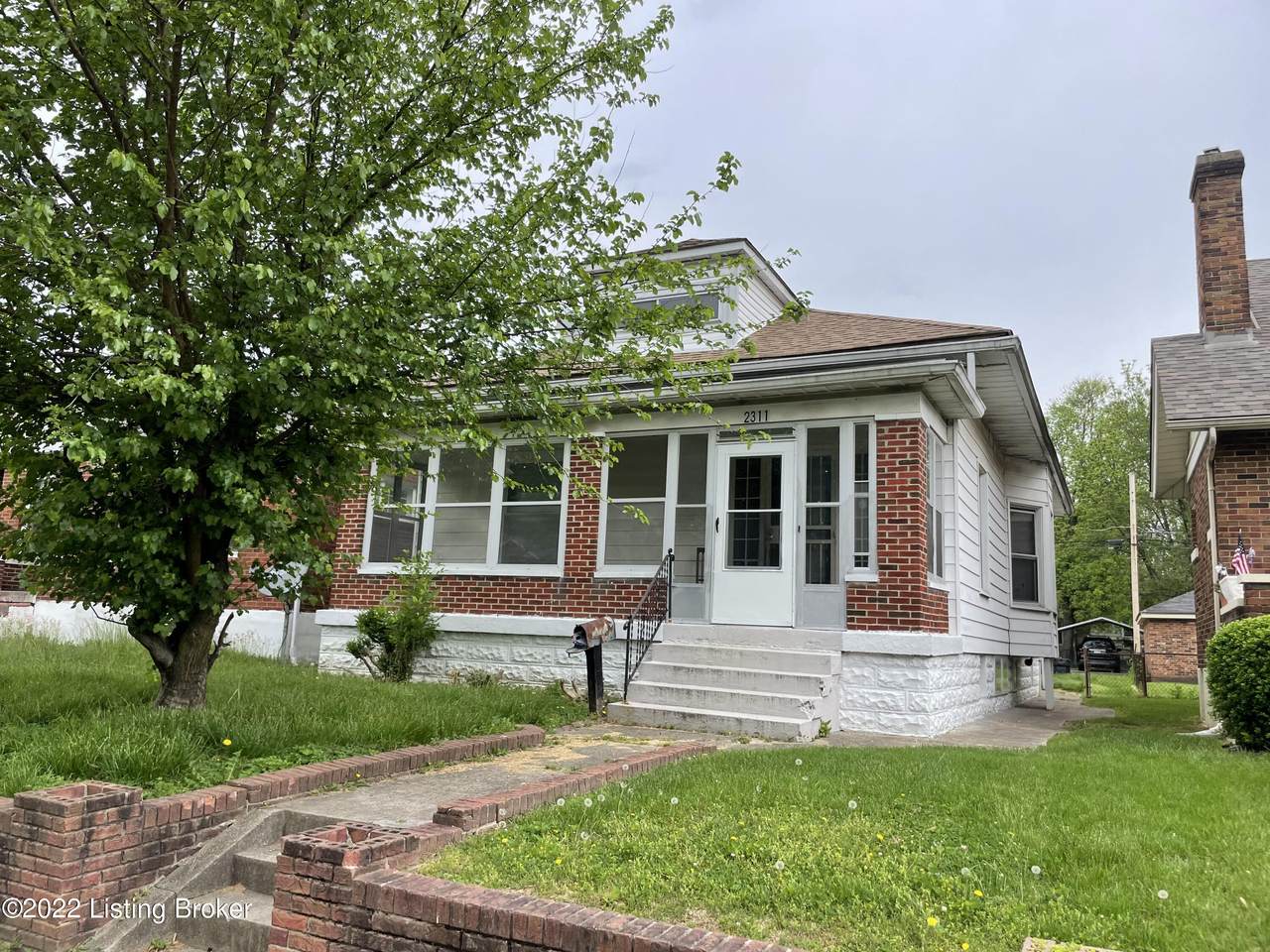 2311 Gaulbert Ave - Photo 1