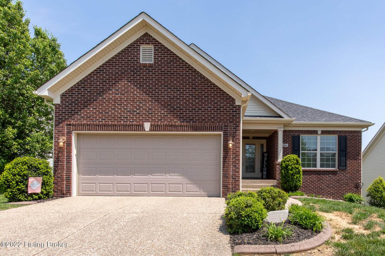 7009 Hollow Oaks Dr - Photo 1