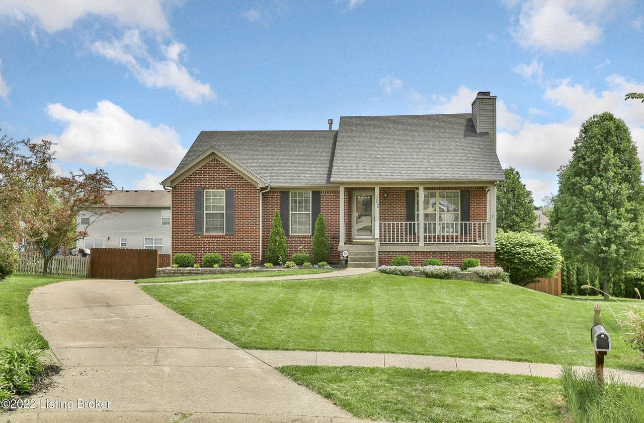 1006 Hawthorne Ct - Photo 1