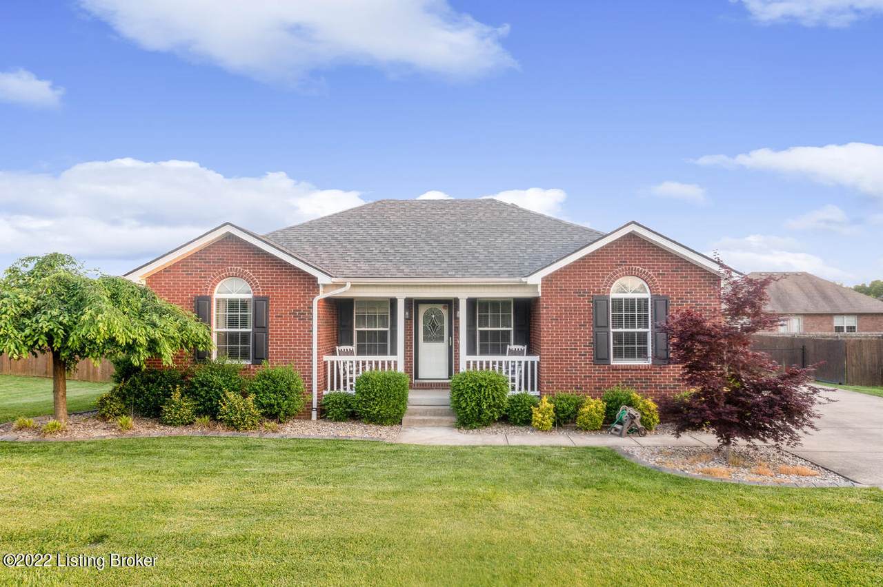 139 Hudson Dr - Photo 1