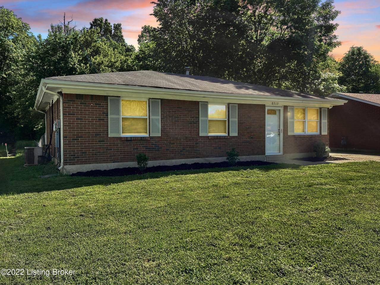 8919 Willowcreek Dr - Photo 1