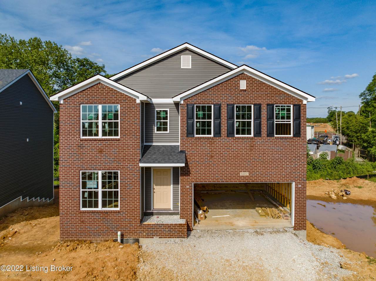 8402 Gateway Run Rd - Photo 1