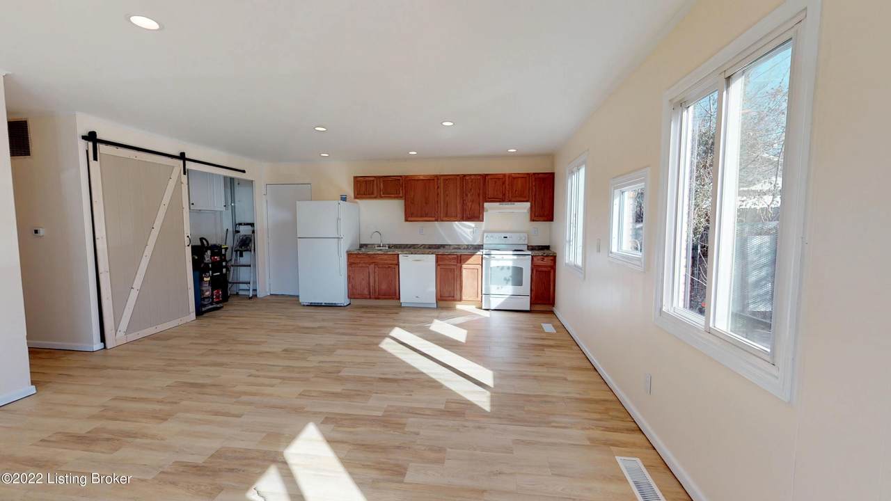 1805 Millgate Rd - Photo 1