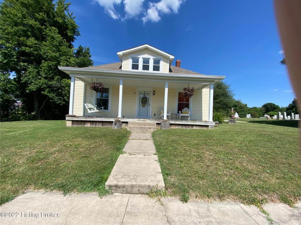 111 Hardin St - Photo 1
