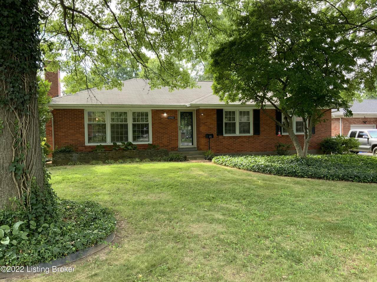 6902 Graymoor Rd - Photo 1