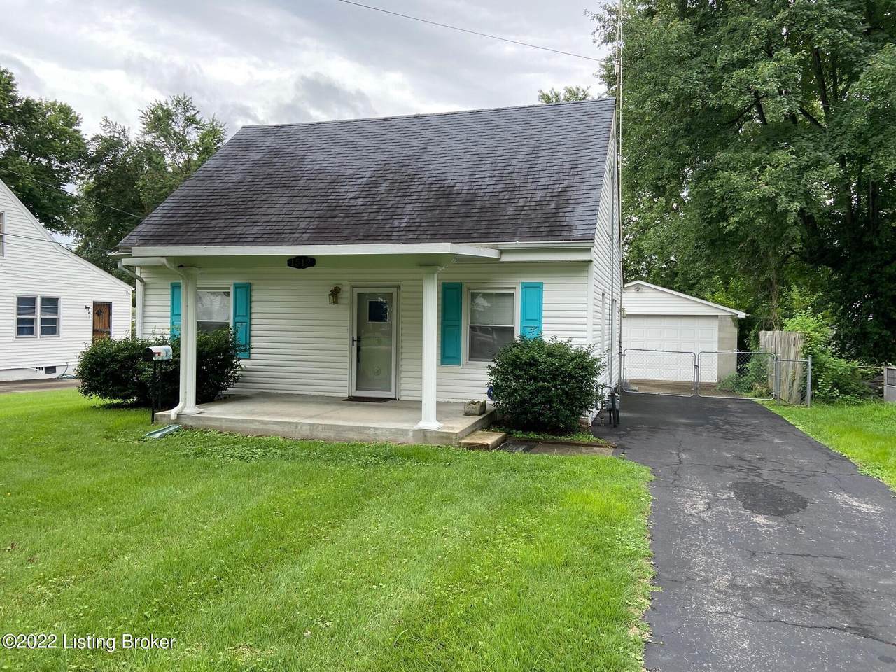 1512 Sharon Dr - Photo 1