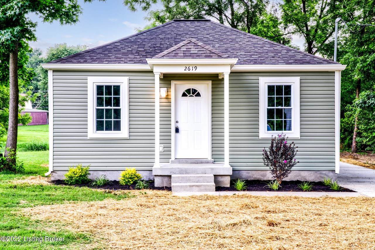 2619 Thomas Ave - Photo 1