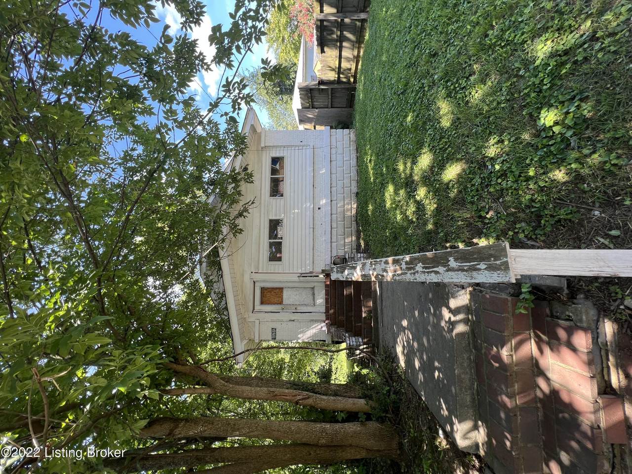 1150 Ellerholt Ct - Photo 1