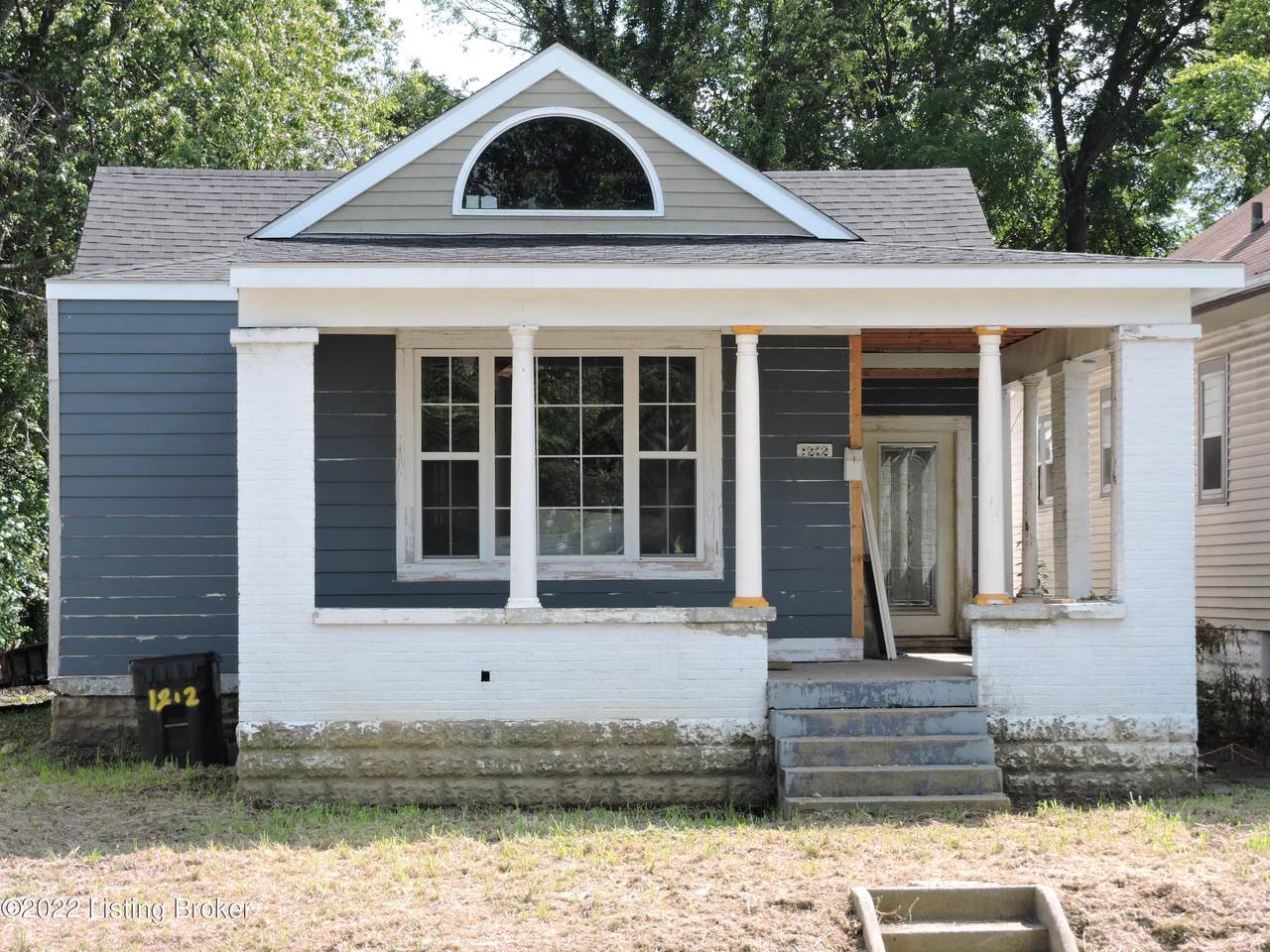 1212 Longfield Ave - Photo 1