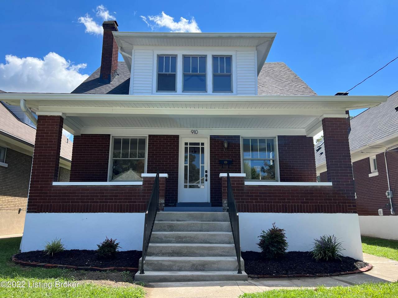 910 Texas Ave - Photo 1